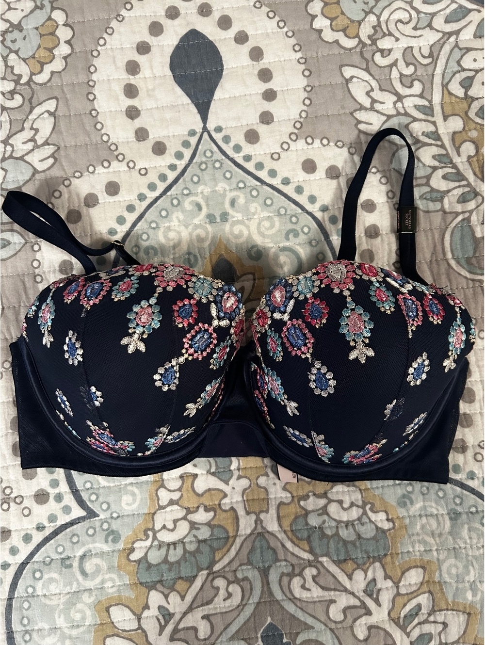 Victoria's Secret Embroidered Floral Bra 34DD